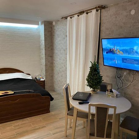Freedom Apartment On Khmelnytsky Str Λβιβ Εξωτερικό φωτογραφία